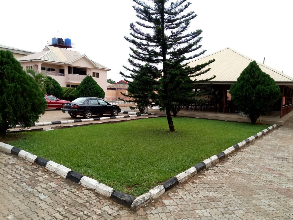 Hotel Benizia Asaba Exterior photo