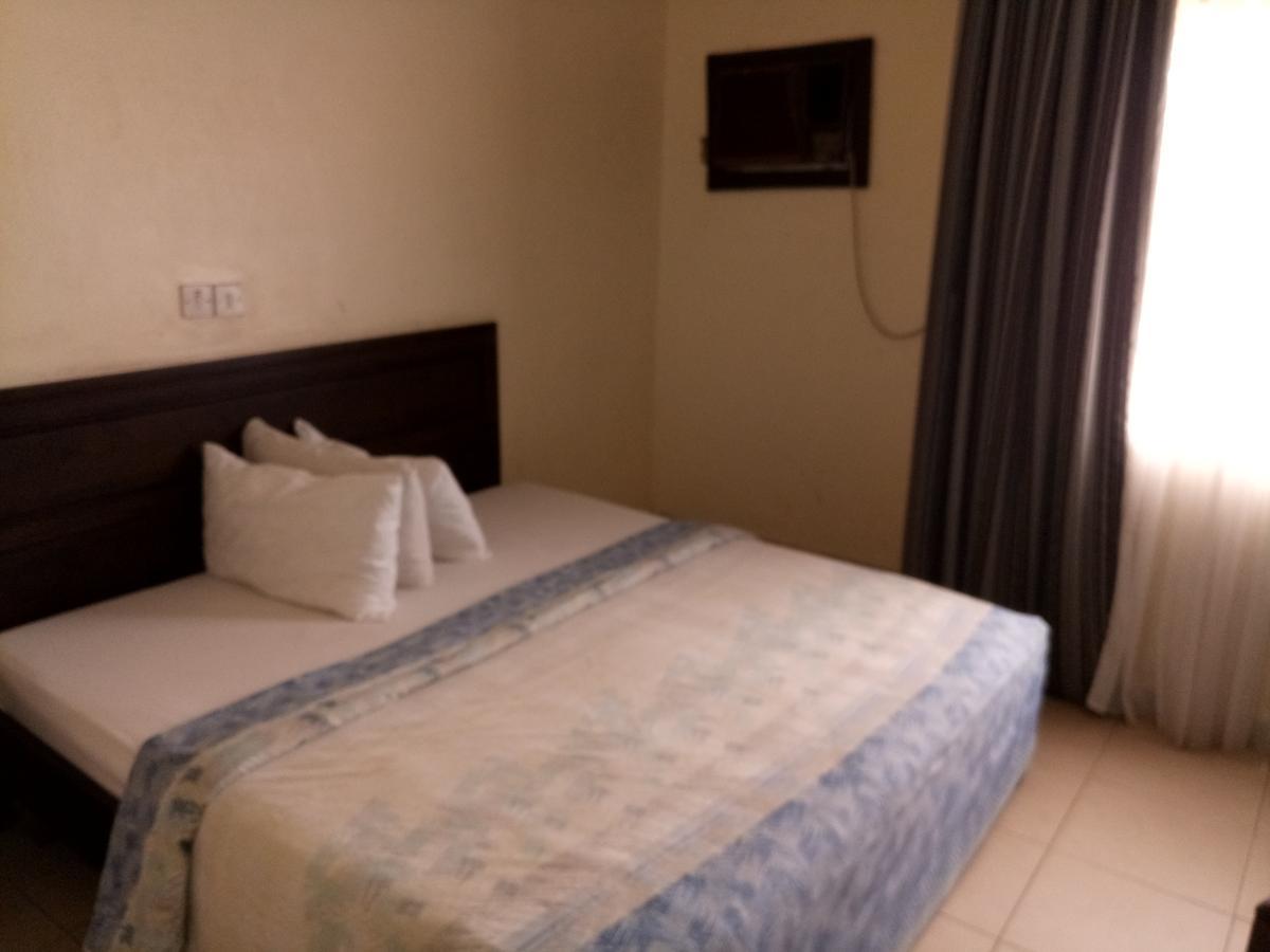 Hotel Benizia Asaba Exterior photo