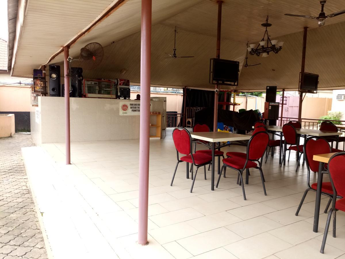 Hotel Benizia Asaba Exterior photo
